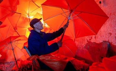 60歲老漢用2000元?jiǎng)?chuàng)業(yè),做生意全靠“老天爺”,現(xiàn)在一年賺走24億