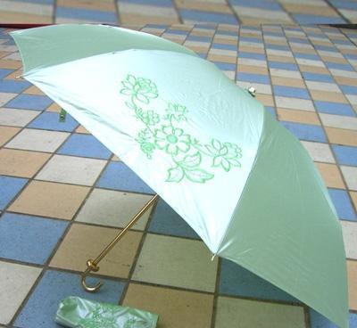 江蘇廣告傘商就找南京雨中樂制傘廠